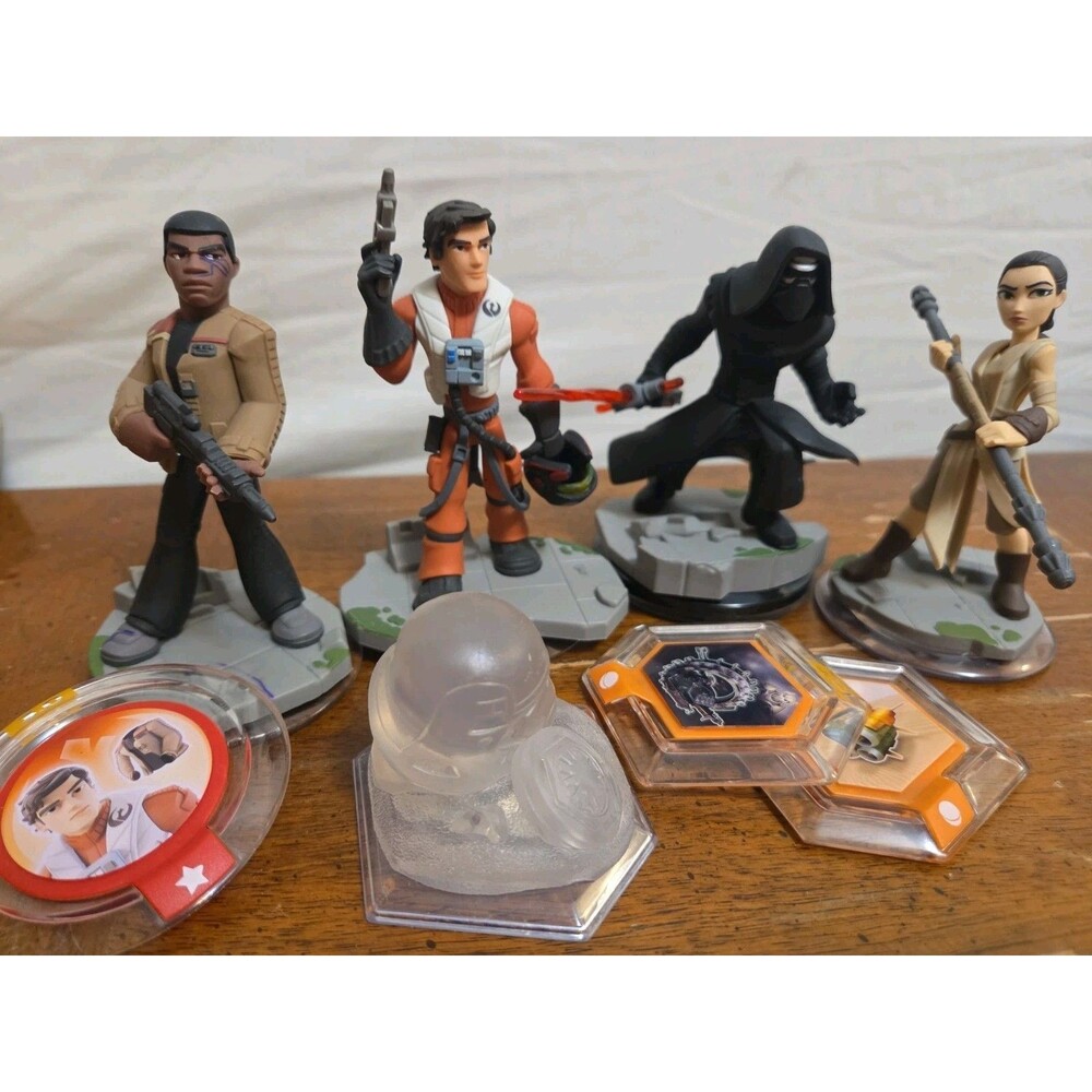 Disney Infinity 3.0 Star Wars Figures THE FORCE AWAKENS SET Kylo Ren, Rey, Finn